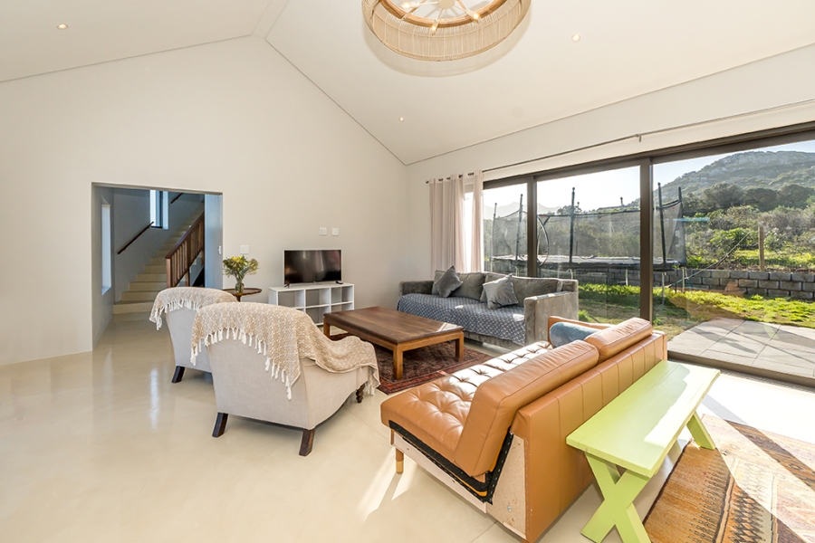 5 Bedroom Property for Sale in Chapman
